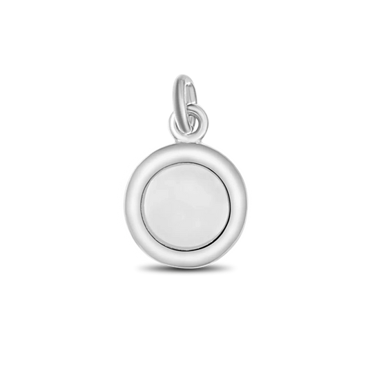 Ronde moedermelk-hanger van 925 zilver met een gladde, glanzende afwerking en een centrale ruimte voor moedermelk.