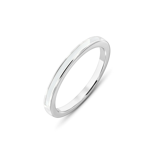 Eenvoudige ring van 925 zilver met een gladde, ronde vorm en een subtiele glans.