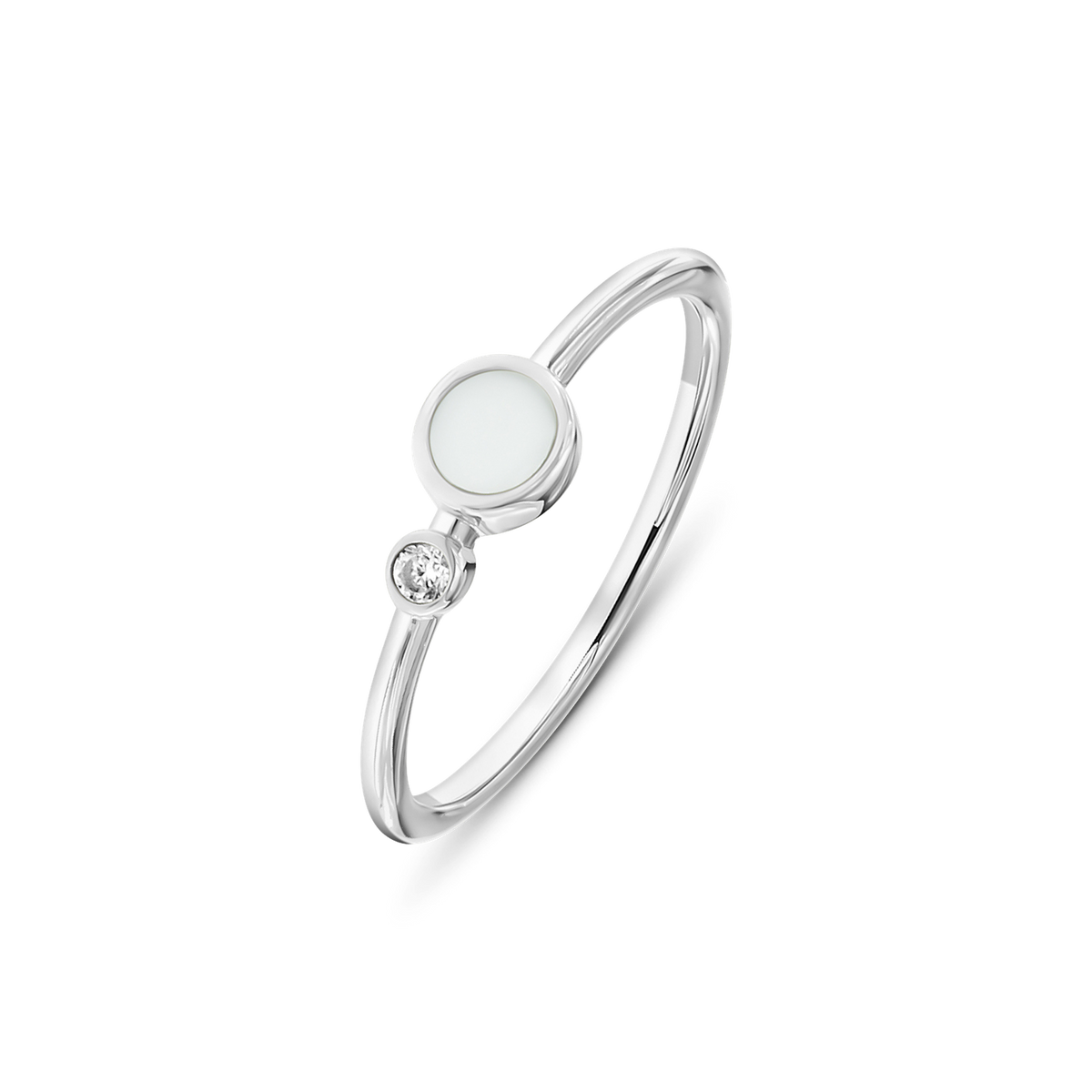 Massief witgouden ring met een ronde moedermelkhars en een zirkonia aan de zijkant.