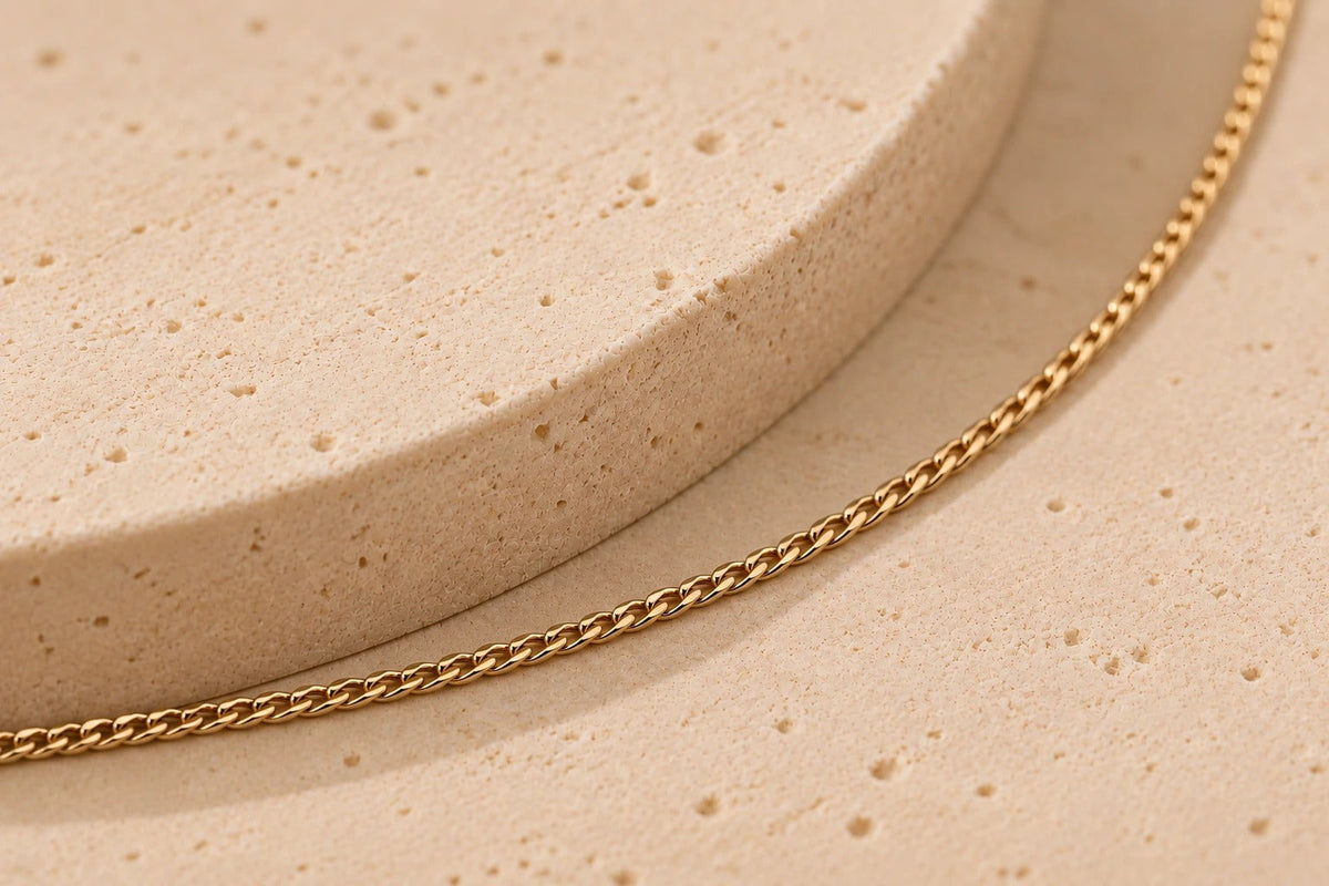 Ketting van geel goud met een klassiek, ingetogen ontwerp en sierlijke schakels